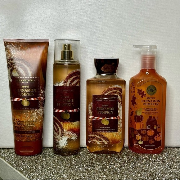 Bath & Body Works Sweet Cinnamon Pumpkin Body Care Gift Set NWT - Picture 2 of 4